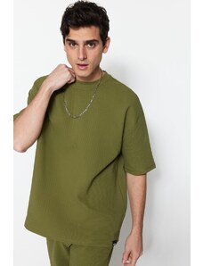 Trendyol Limited Edition Khaki Мъжки овърсайз 100% памук с етикет, текстурирана основна дебела дебела тениска.
