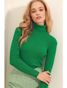 Trend Alaçatı Stili Тенденция Alaçatı Stili Дамски изумрудено зелено Поло кадифе трикотаж пуловер