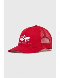 Памучна шапка Alpha Industries в червено с принт