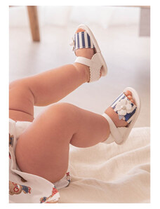 Бебешки сандали Mayoral с флорални мотиви
