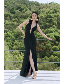 Trendyol X Zeynep Tosun Черно вечерно облекло & Абитуриентска рокля с вталено дълбоко V-образно деколте