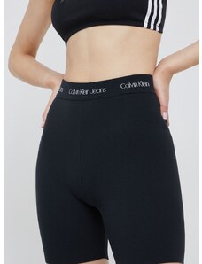 Къси панталони Calvin Klein Jeans в черно с изчистен дизайн с висока талия