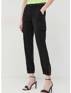 Панталон Guess в черно с кройка тип карго, с висока талия
