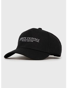 Памучна шапка Armani Exchange в черно с принт