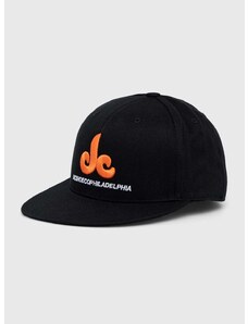 Памучна шапка с козирка DC в черно с апликация