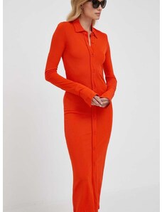 Рокля Calvin Klein в оранжево среднодълга със стандартна кройка