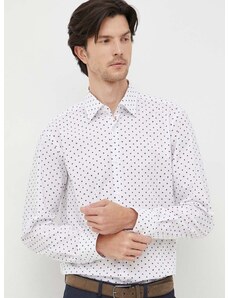 Риза BOSS мъжка в бяло със стандартна кройка с класическа яка