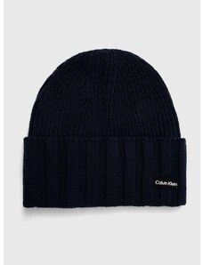 Вълнена шапка Calvin Klein в тъмносиньо с фина плетка от вълна