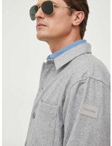 Вълнена риза Calvin Klein в сиво със свободна кройка с класическа яка