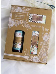 Комплект за грижа за тялото The English Soap Company Jasmine and Wild Strawberry (3 броя)