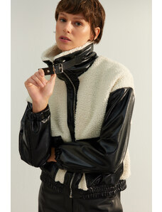 Trendyol Limited Edition Черно извънгабаритно плюшено палто