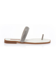 Tsoukalas Ръчно изработени сандали в сребрист цвят, от регенерирана кожа, с халка на палеца и широка каишка с кристали