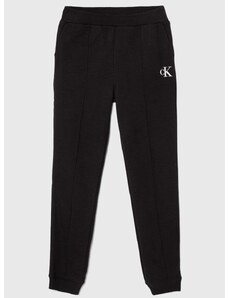 Детски спортен панталон Calvin Klein Jeans в черно с принт