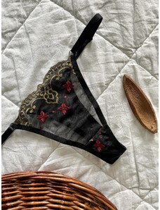 Произведено в България Дантелена прашка "Lily Rose" Underwear