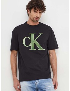 Памучна тениска Calvin Klein Jeans в черно с апликация J30J325029