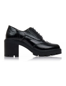 Tsoukalas Черни лачени обувки loafers с перфориран дизайн и връзки