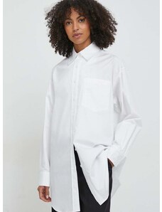 Памучна риза Calvin Klein дамска в бяло със свободна кройка с класическа яка K20K206811