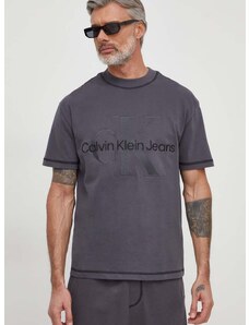 Памучна тениска Calvin Klein Jeans в сиво с апликация J30J324673