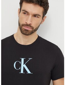 Памучна тениска Calvin Klein в черно с принт KM0KM00971