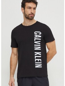 Памучна тениска Calvin Klein в черно с принт KM0KM00998