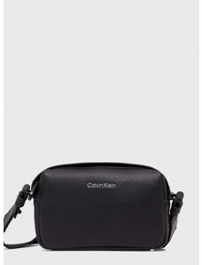 Чанта през рамо Calvin Klein в черно K50K511608