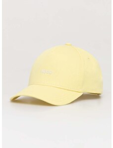 Памучна шапка с козирка HUGO в жълто с принт 50508845