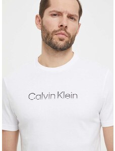 Памучна тениска Calvin Klein в бяло с принт K10K112501
