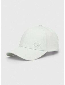 Памучна шапка с козирка Calvin Klein в зелено с апликация K60K612000