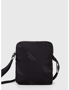 Чанта през рамо Calvin Klein Jeans в черно K50K511823