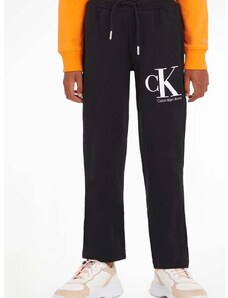 Детски спортен панталон Calvin Klein Jeans в черно с десен