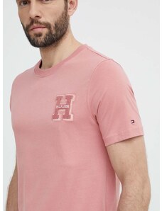 Памучна тениска Tommy Hilfiger в розово с апликация MW0MW34436