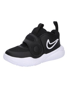 NIKE Спортни обувки 'Team Hustle 11' черно / бяло