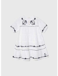 Детска памучна рокля Guess в бяло среднодълга разкроена