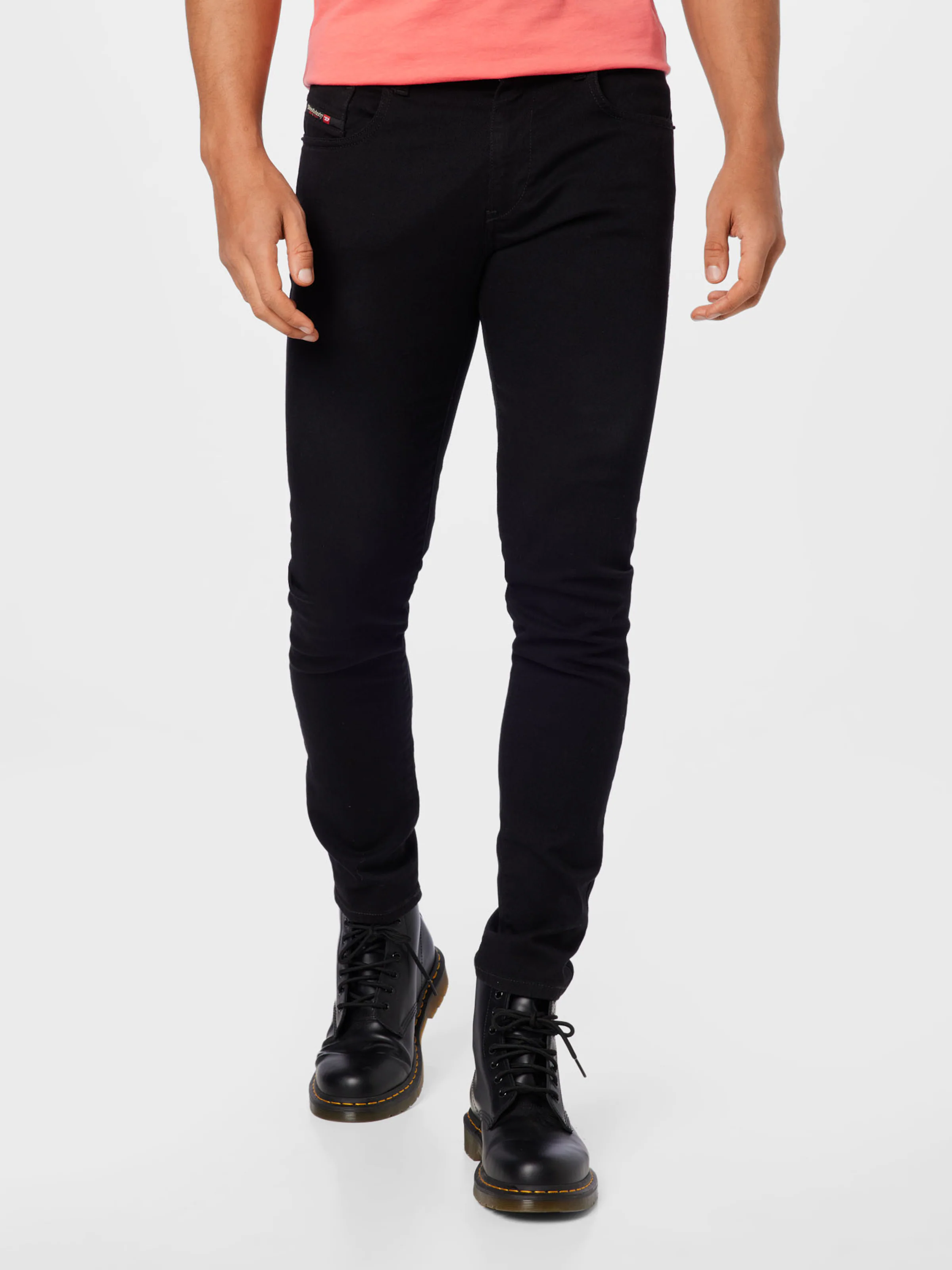 DIESEL Дънки 'D-STRUKT' черно