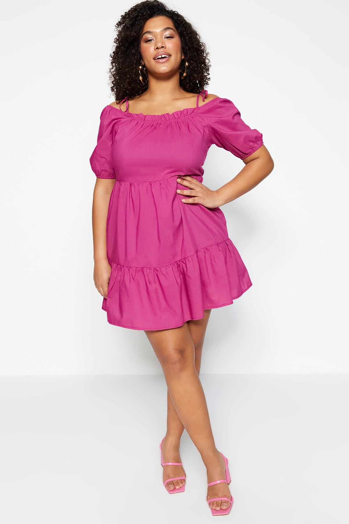 Дамска рокля. Trendyol