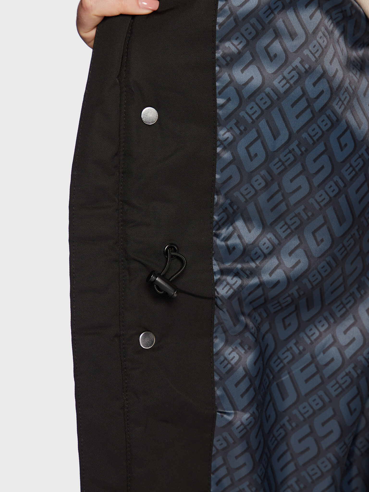 Зимно яке Guess