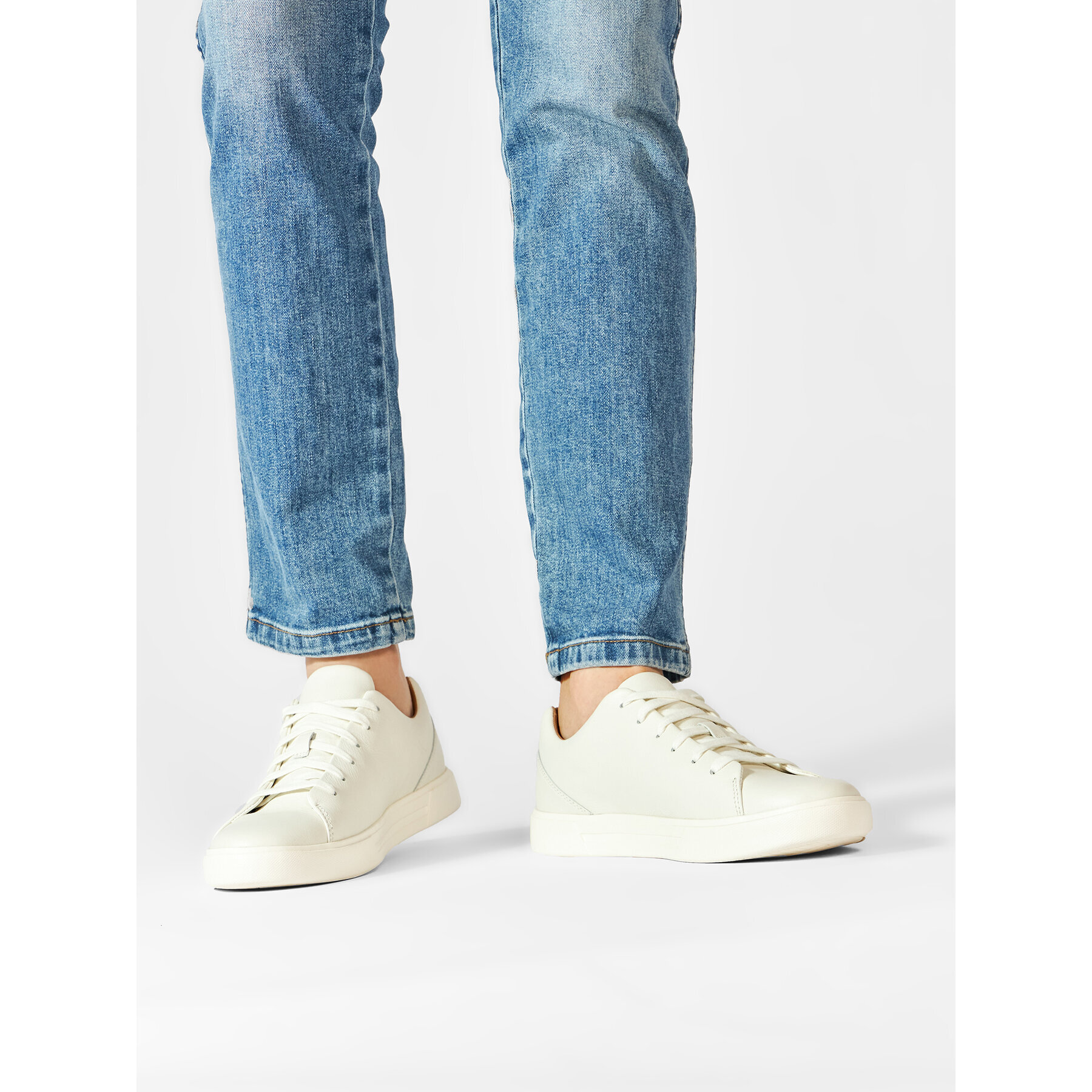 Сникърси Clarks Un Costa Lace 261401647 Бял