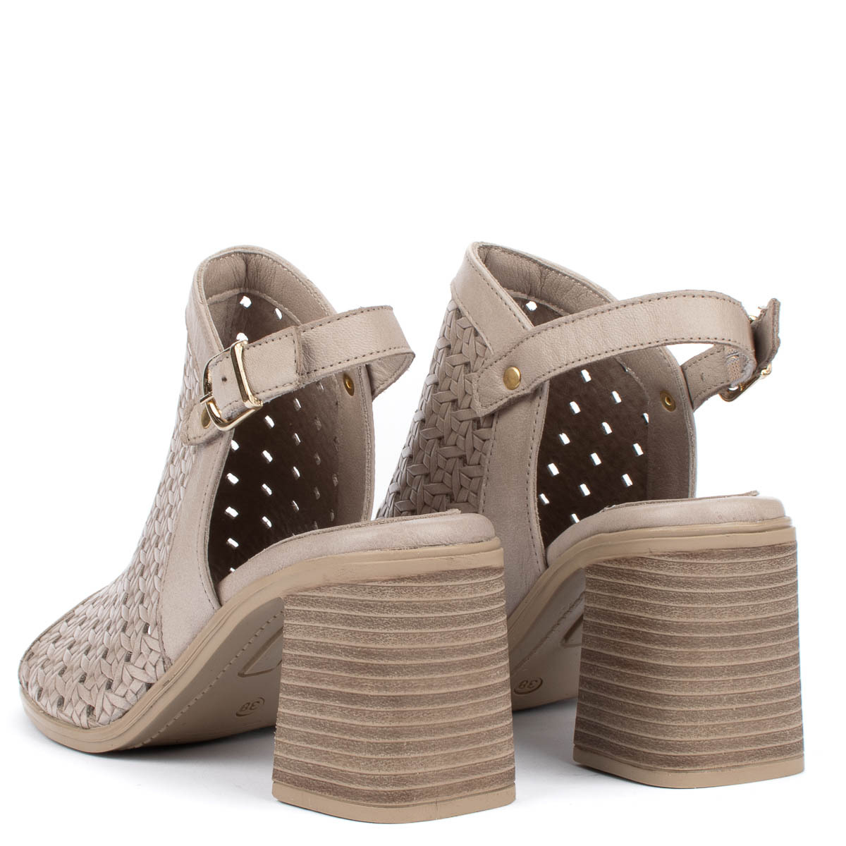 Бежови дамски сандали от естествена кожа