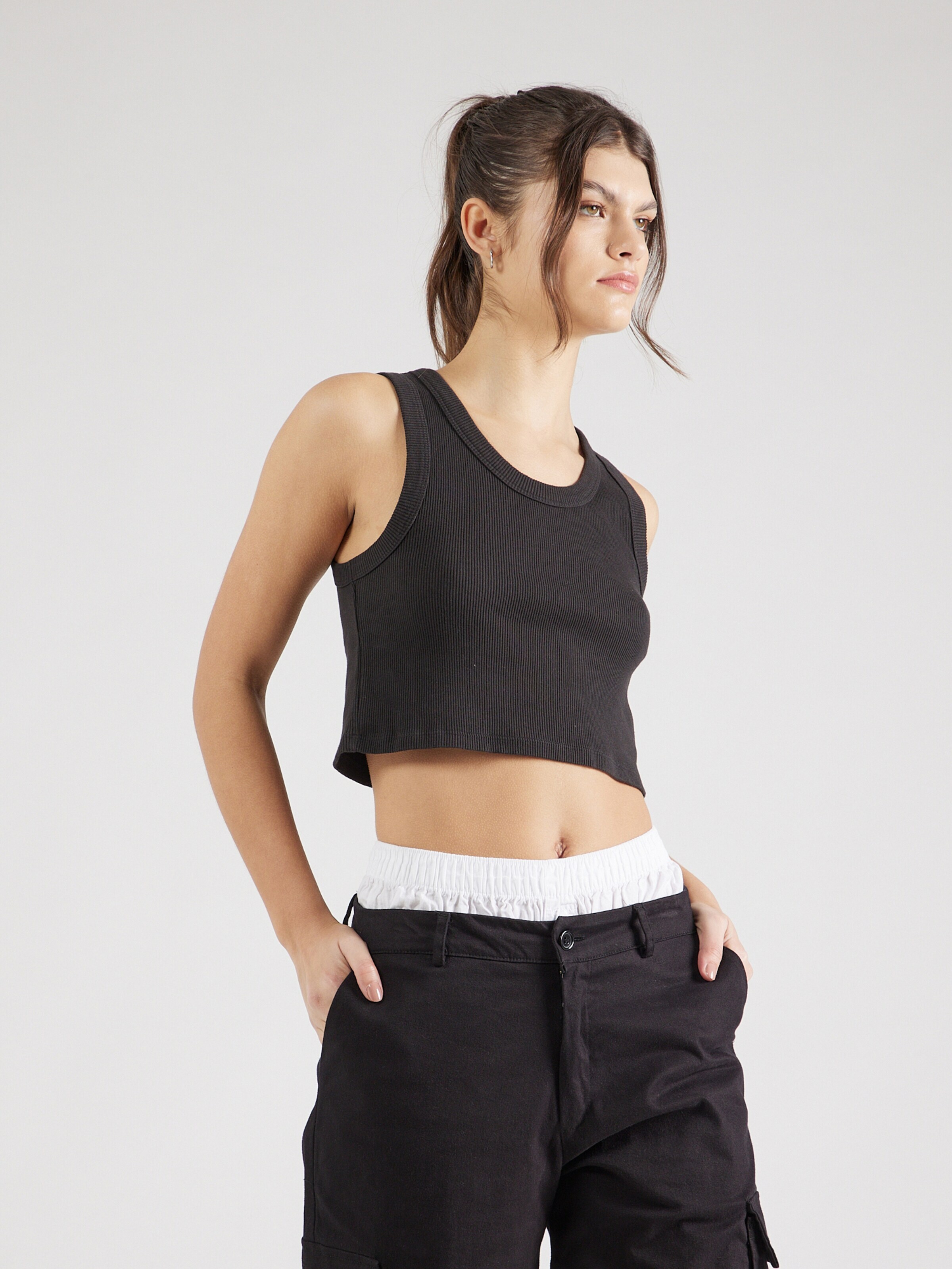 VANS Топ 'Drew' черно