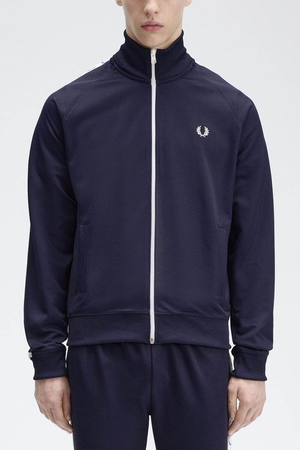 FRED PERRY Жилетка Taped Track J4620 885 carbon blue