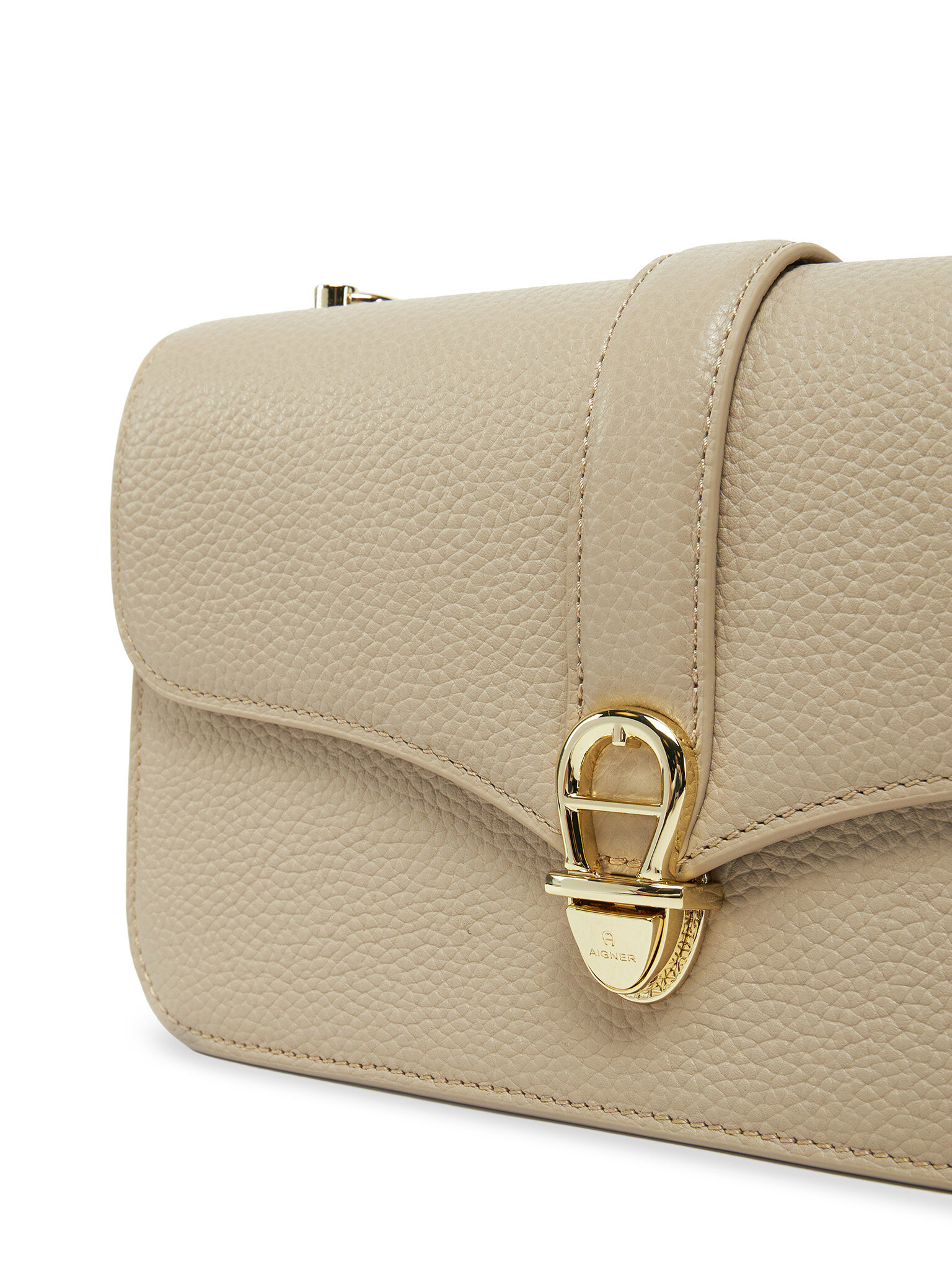 Дамска чанта Aigner