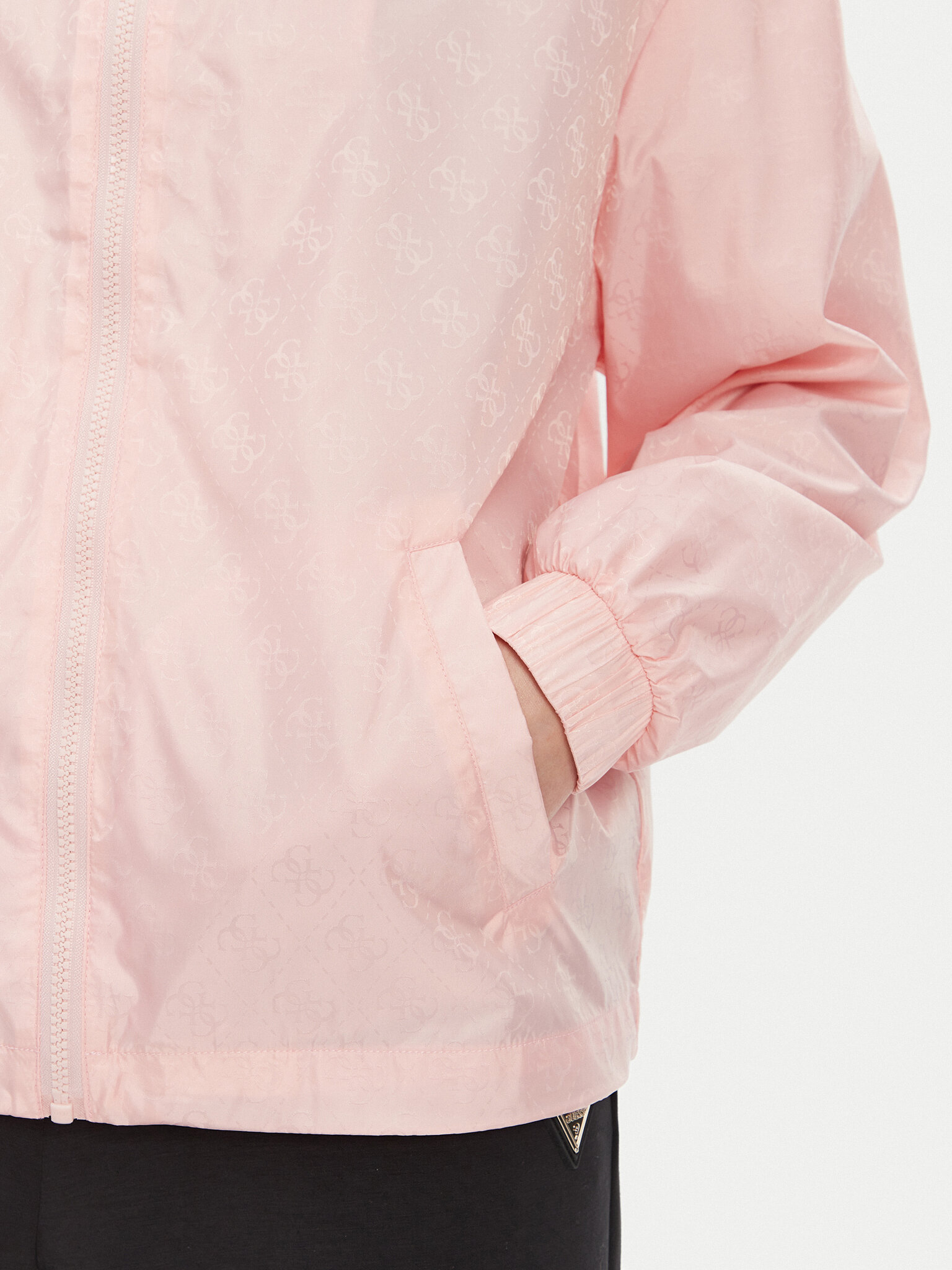 Преходно яке Guess