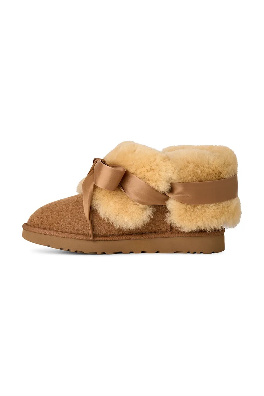 Велурени апрески UGG Bailey Tie