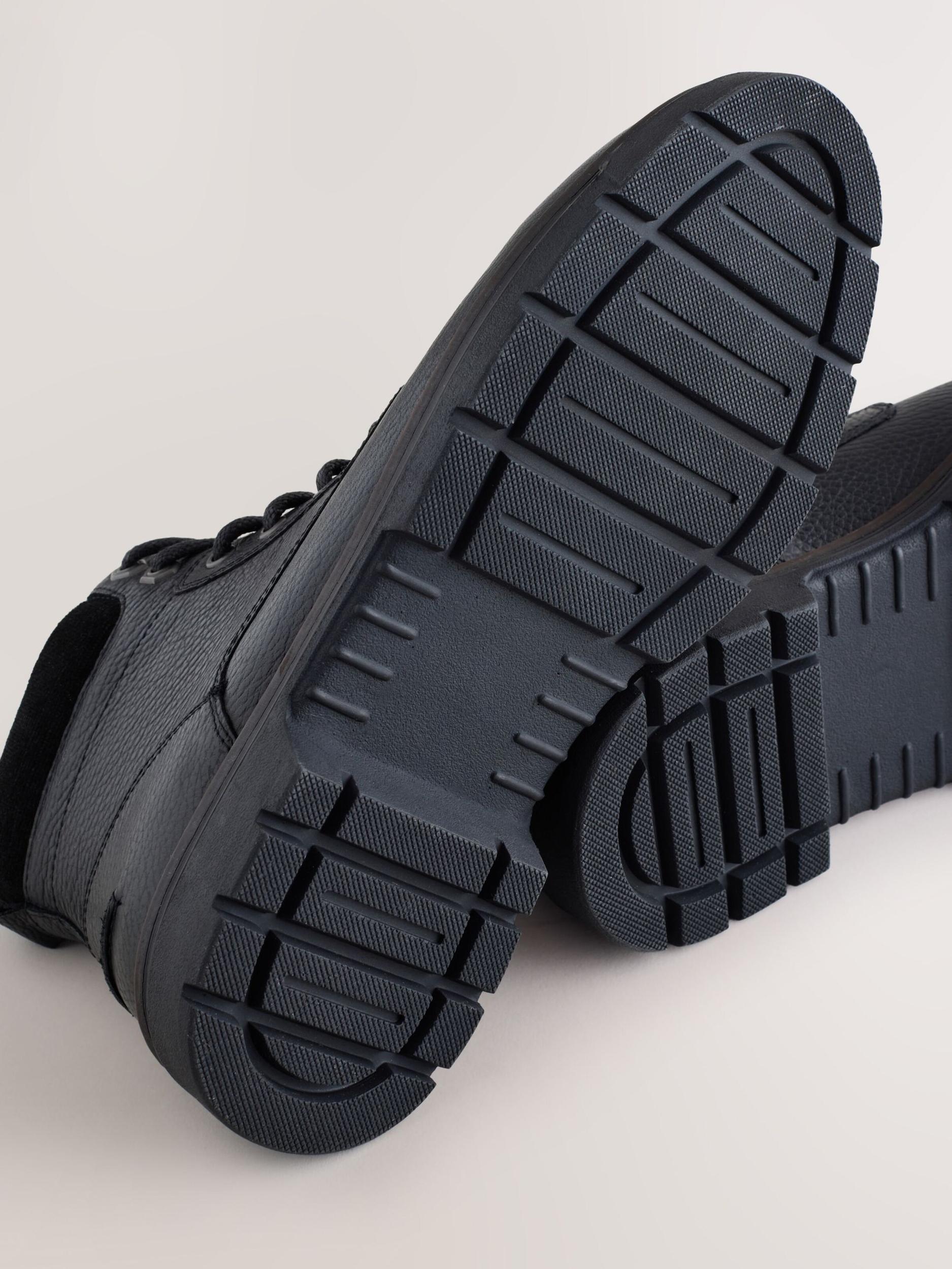 Next Боти с връзки черно