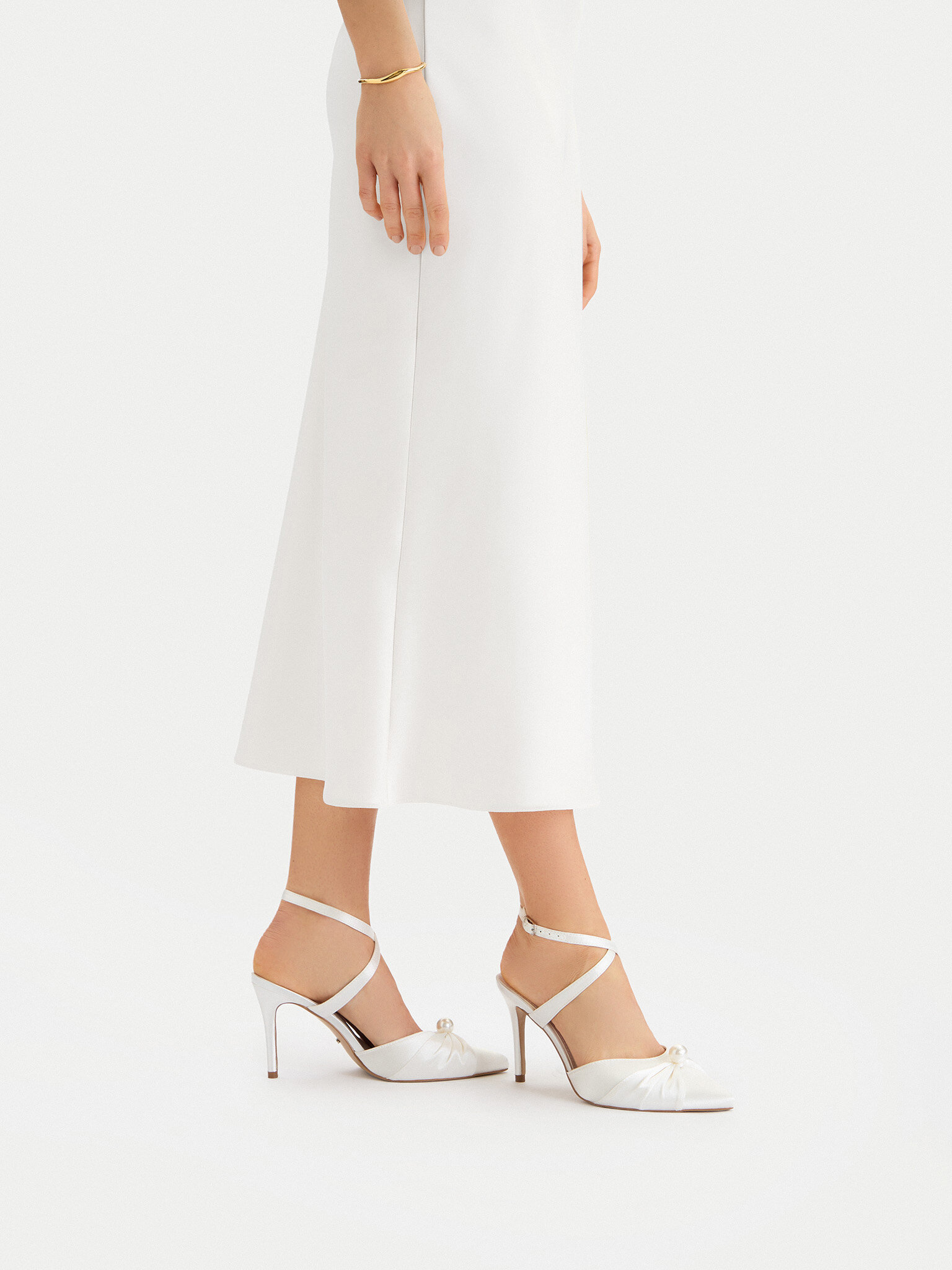 Обувки на ток DeeZee