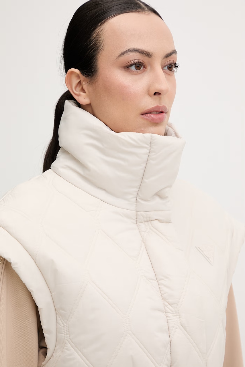 Елек Guess HILMA