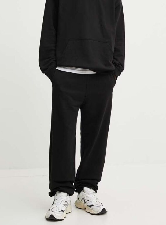 Анцузи с широки крачоли