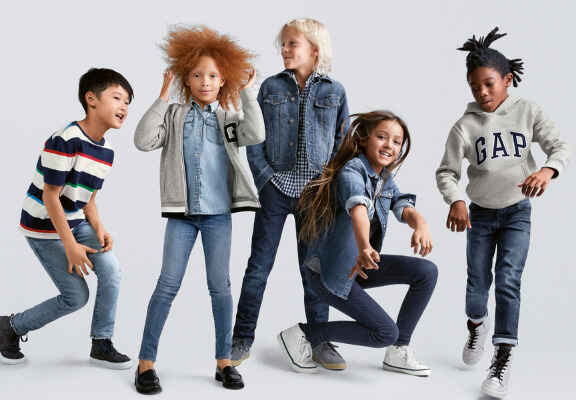 деца с дрехи на gap