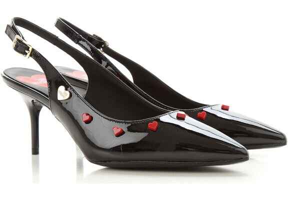дамски черни лачени сандали със сърца на Moschino