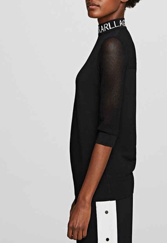 жена с черна мрежеста блуза на Karl Lagerfeld